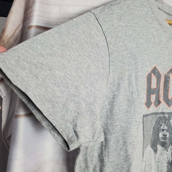 New ACDC Highway To Hell '79 Gray Graphic Band Short Sleeve T-shirt Size XL - Picture 3 of 9